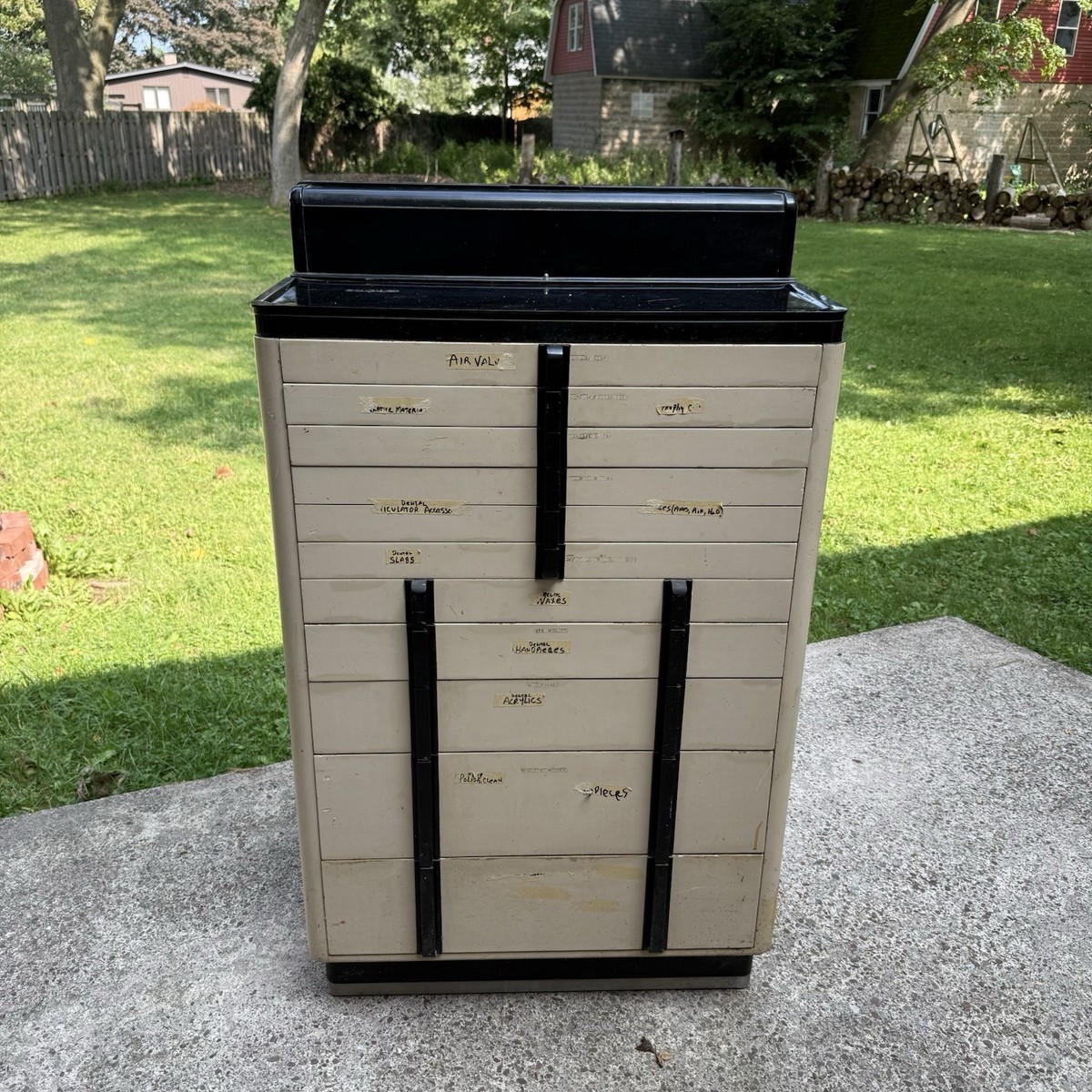 An application scenario or product detail of 2nd hand cabinet for sale - Image 10