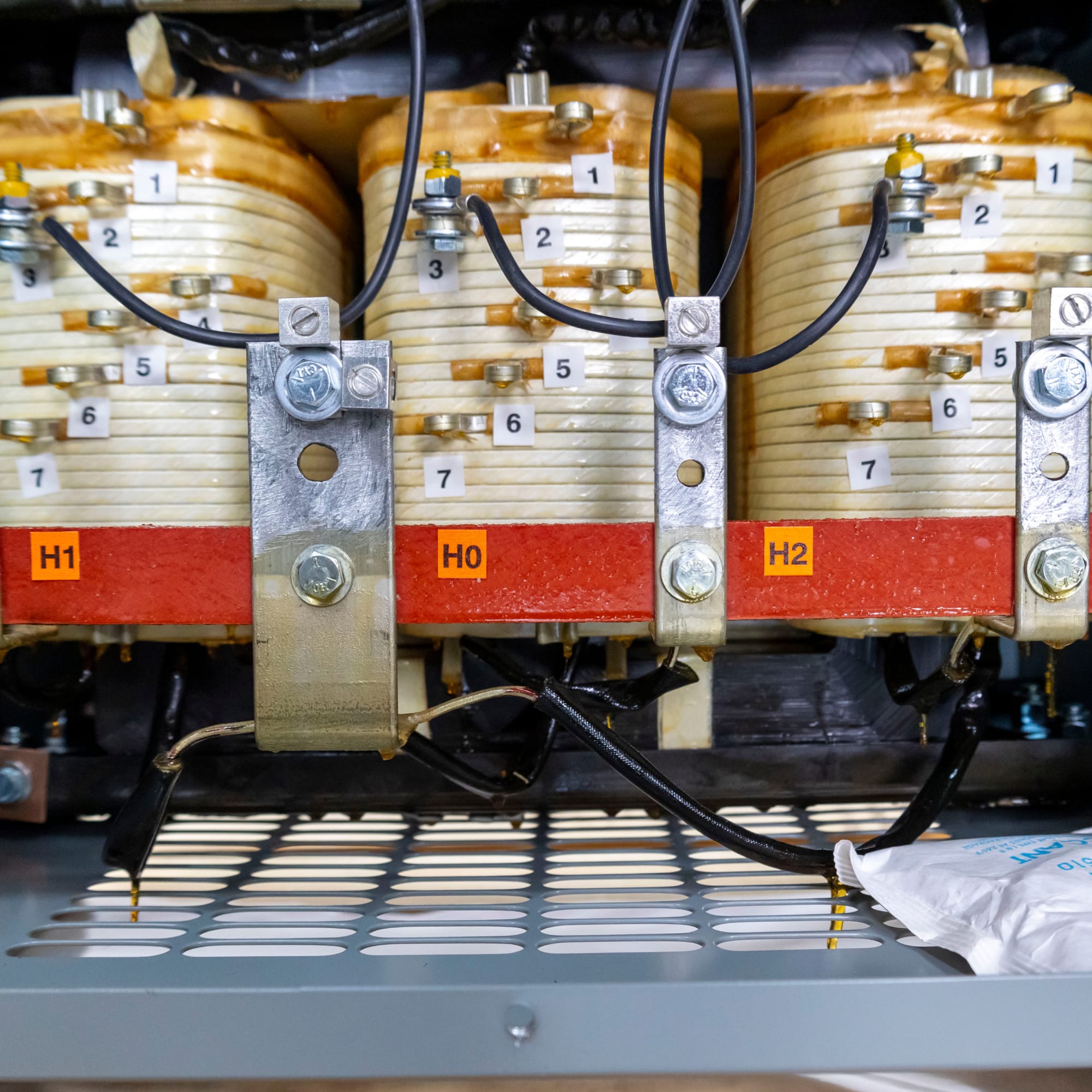 An application scenario or product detail of 3 phase transformers - Image 15