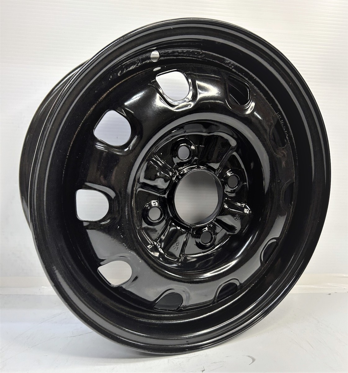 An application scenario or product detail of 4 lug rims - Image 3