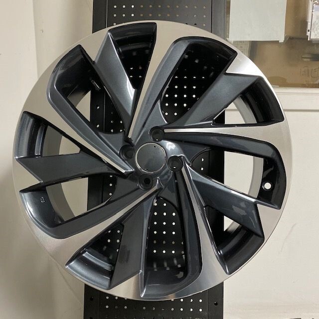 An application scenario or product detail of 4x100 rims - Image 12
