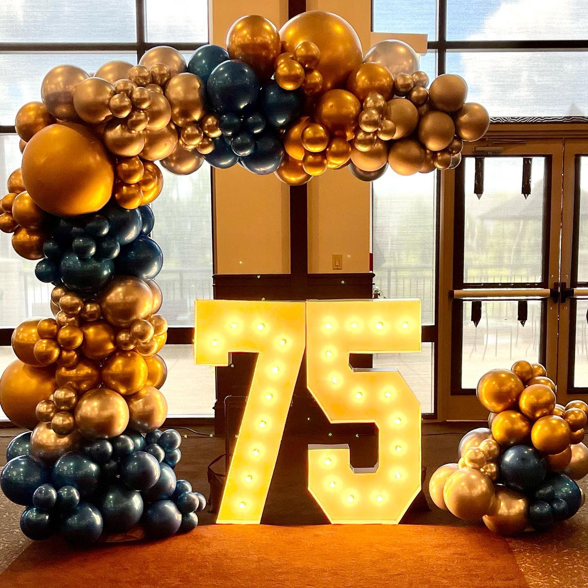 An application scenario or product detail of 75th birthday decorations - Image 6