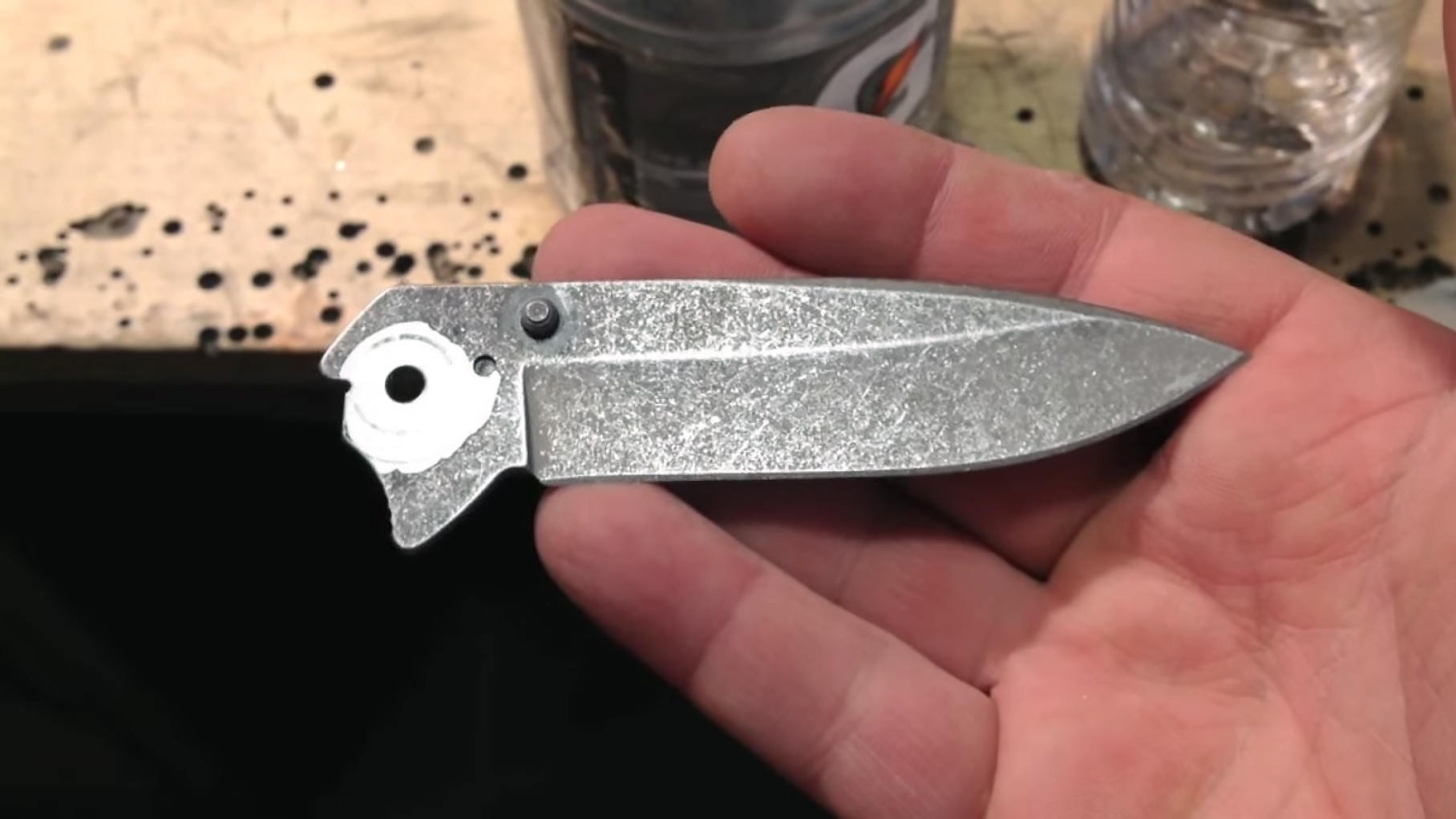 An application scenario or product detail of acid for etching knives - Image 3