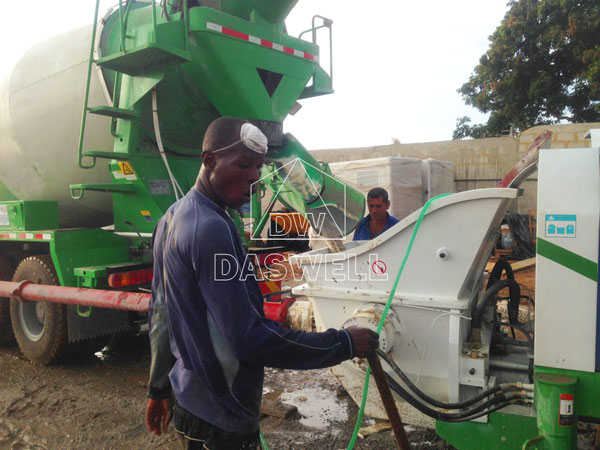 An application scenario or product detail of agitator truck - Image 20