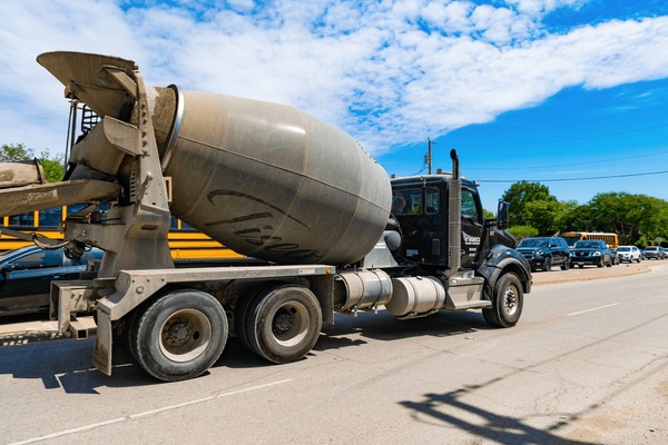 An application scenario or product detail of agitator truck - Image 21