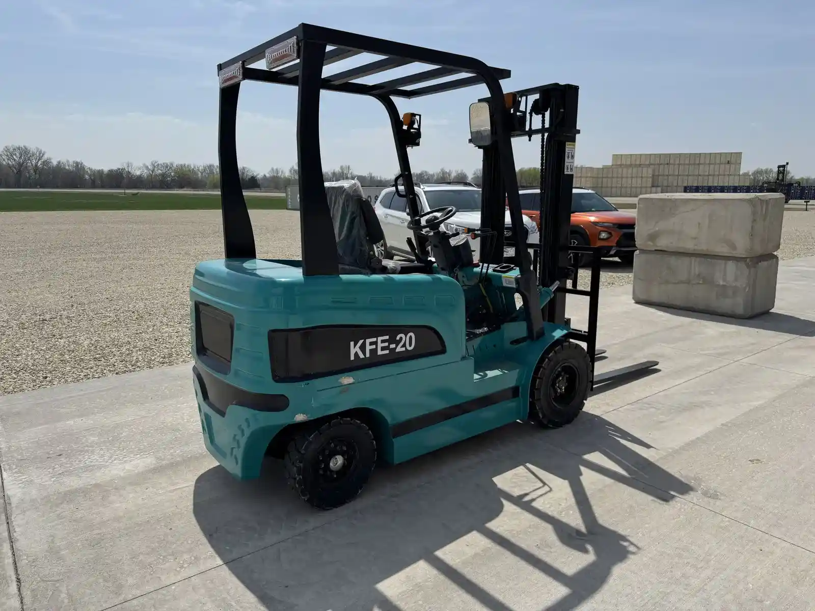 An application scenario or product detail of agt forklift - Image 10