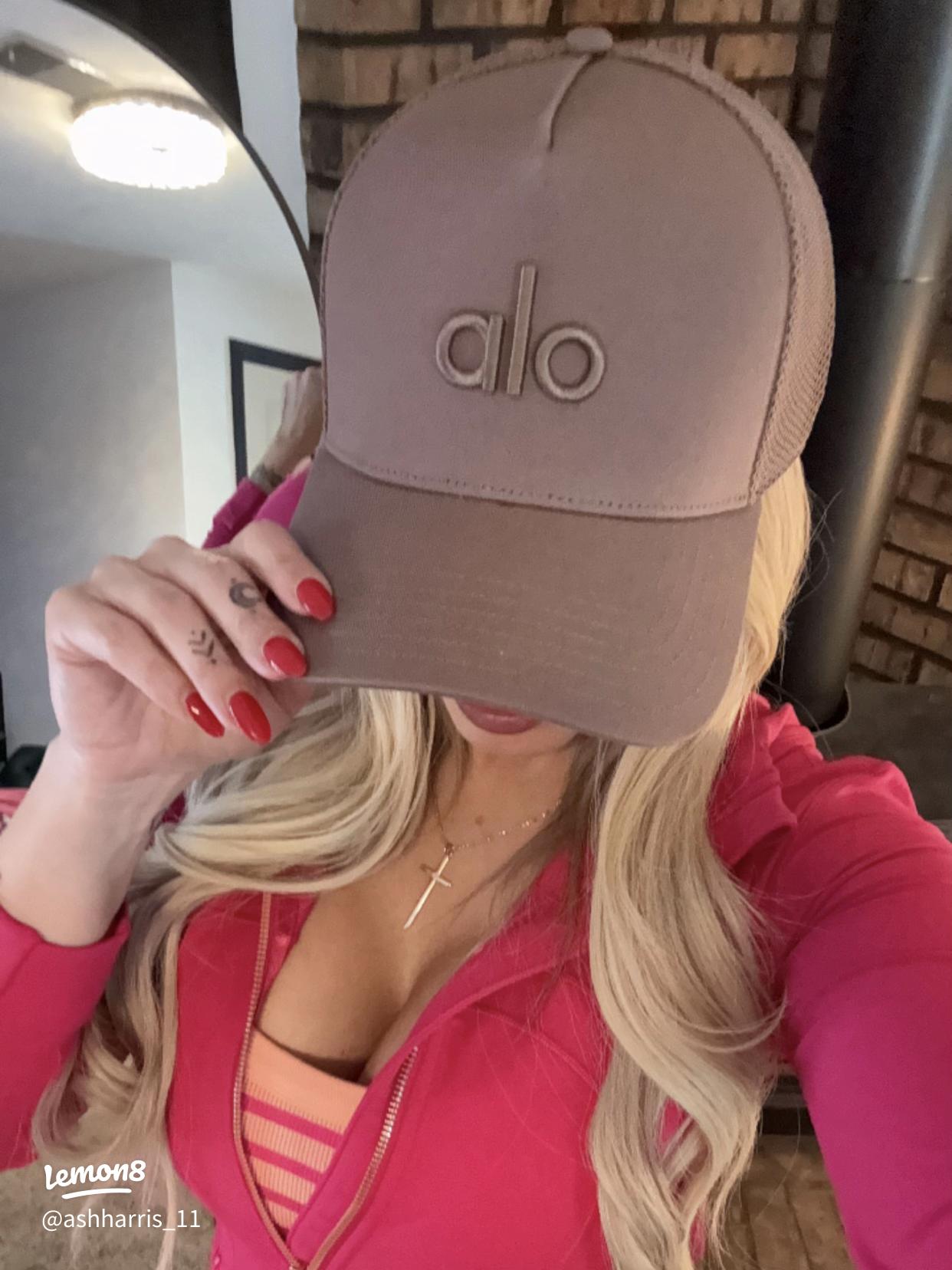 An application scenario or product detail of alo hat women's - Image 17