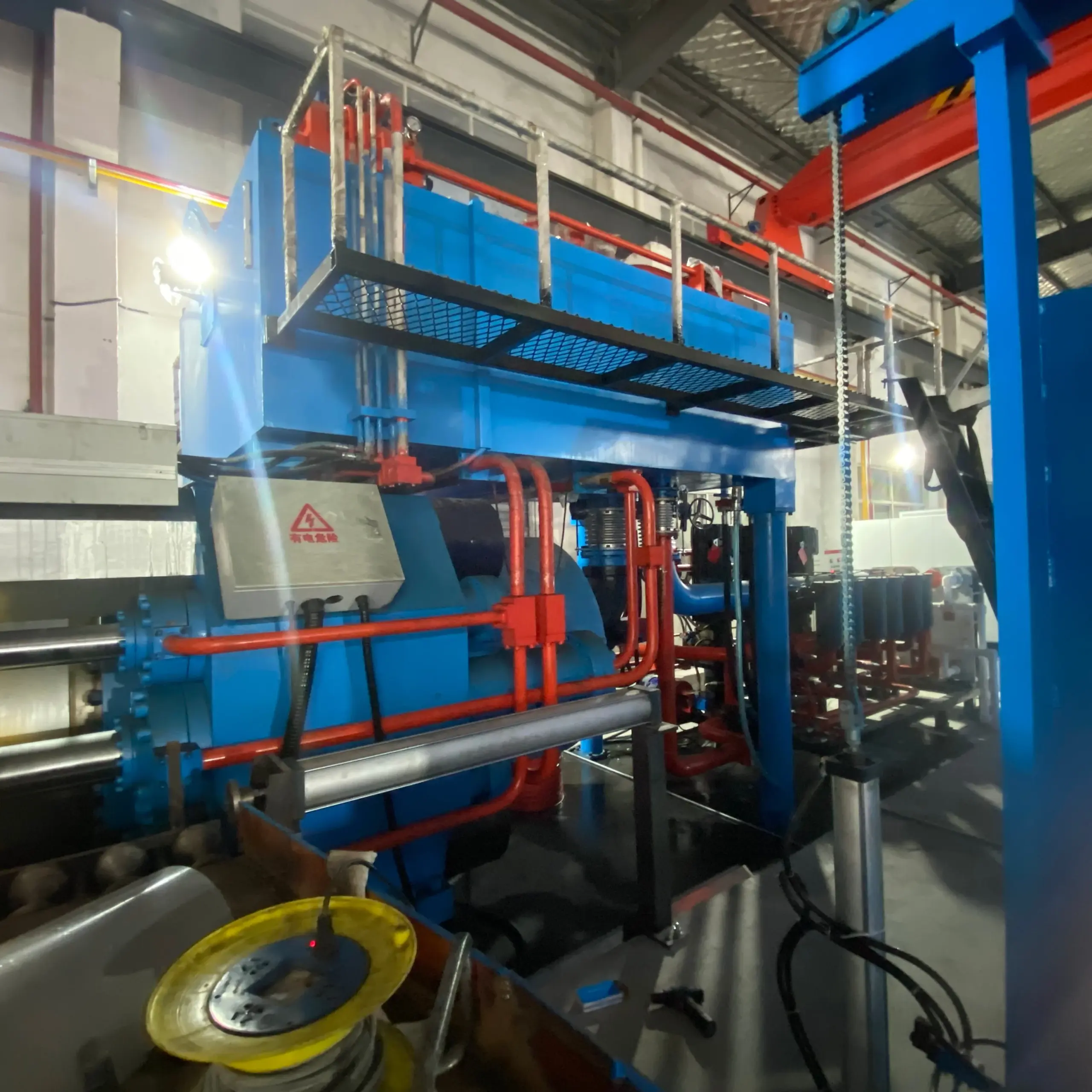 An application scenario or product detail of aluminium extrusion press - Image 19