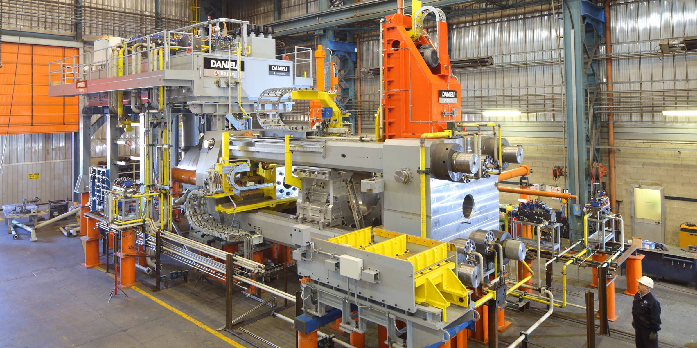 An application scenario or product detail of aluminum extrusion press machine - Image 17