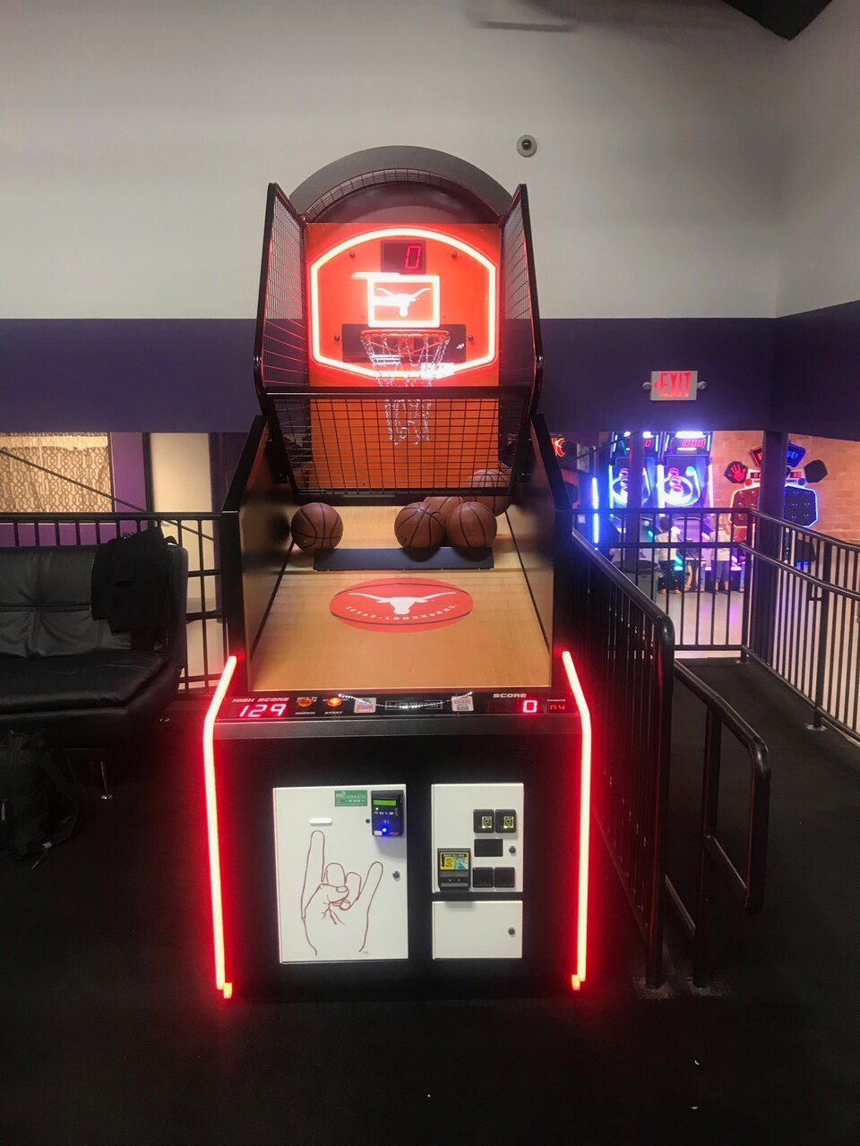 An application scenario or product detail of arcade games basketball machine - Image 19