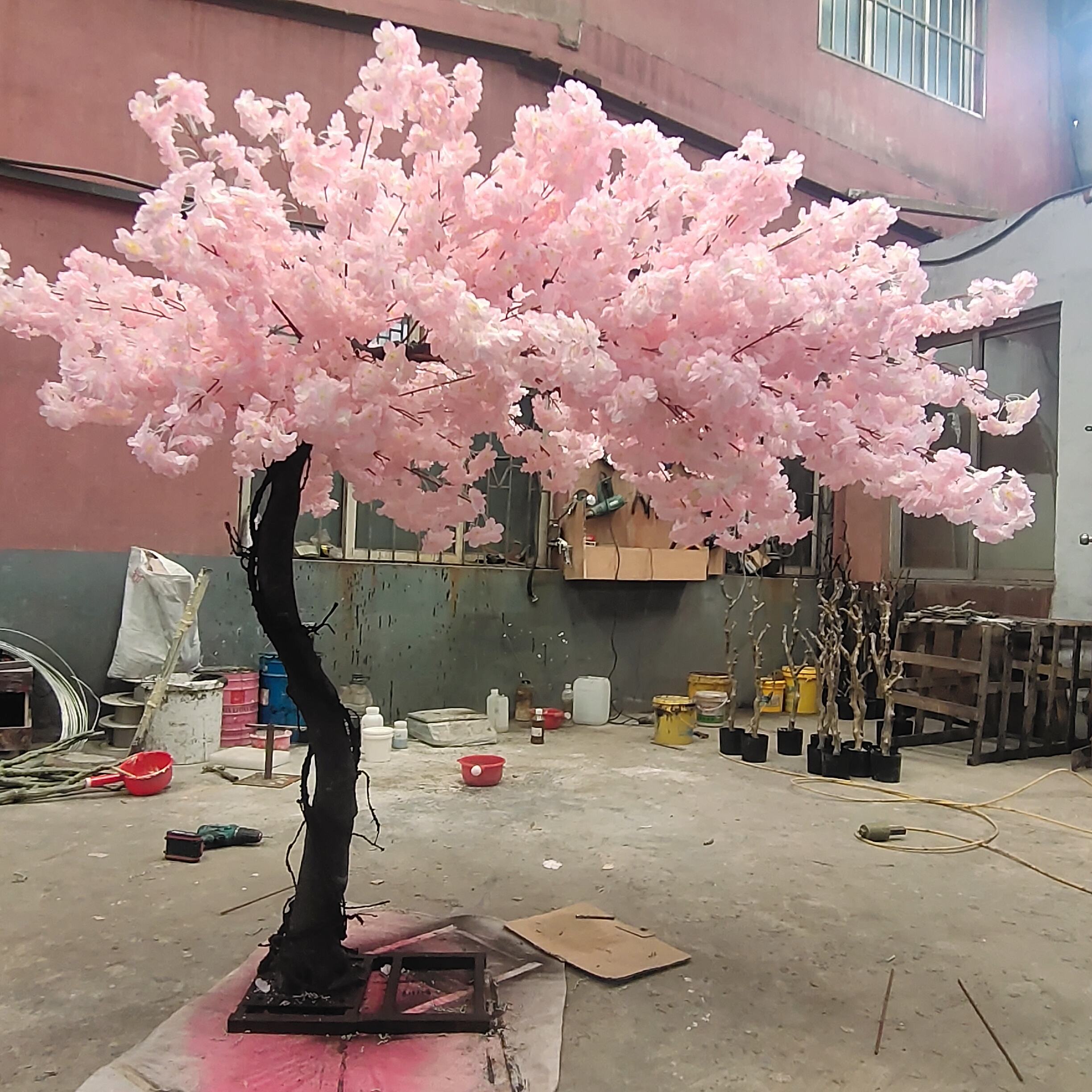 An application scenario or product detail of artificial cherry blossom tree - Image 11