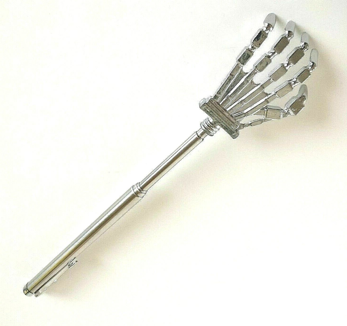An application scenario or product detail of automatic back scratcher - Image 20