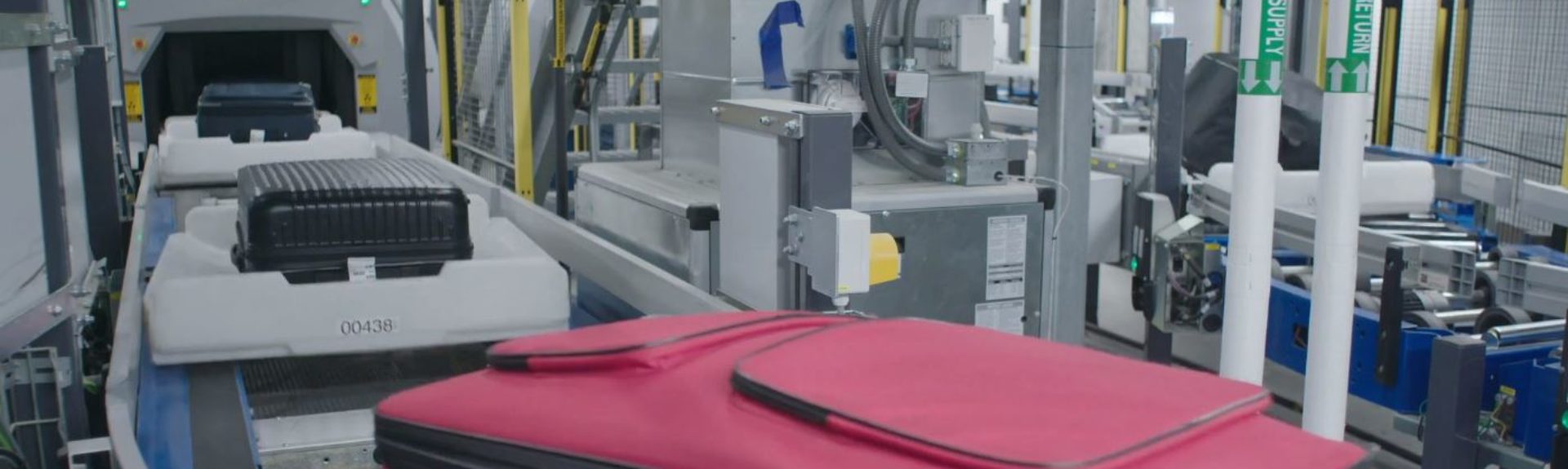 An application scenario or product detail of automatic luggage carrier - Image 8