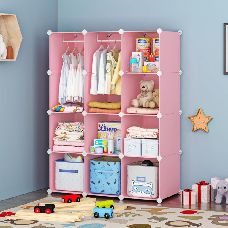 Featured image for the baby wardrobe guide