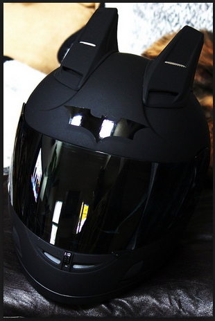 An application scenario or product detail of batman motorcycle helmet - Image 18