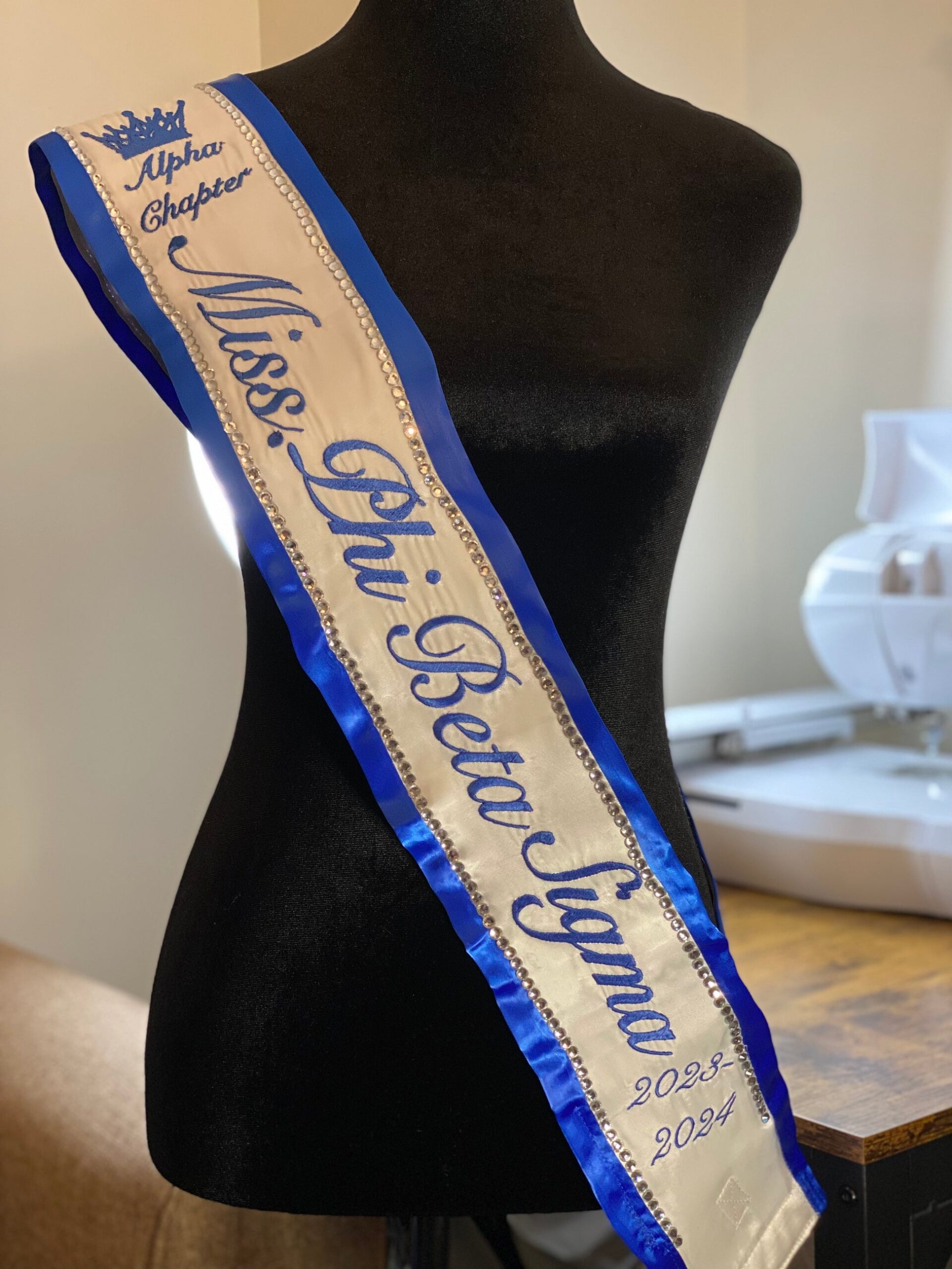 An application scenario or product detail of beauty pageant sash - Image 16
