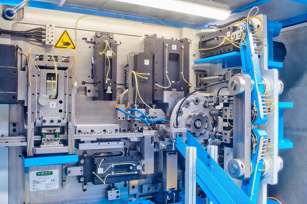 An application scenario or product detail of bending machine - Image 8