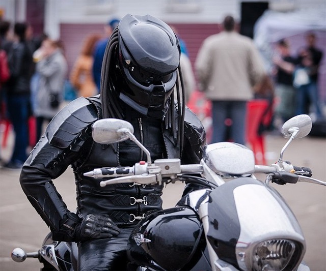 An application scenario or product detail of bike predator helmet - Image 16