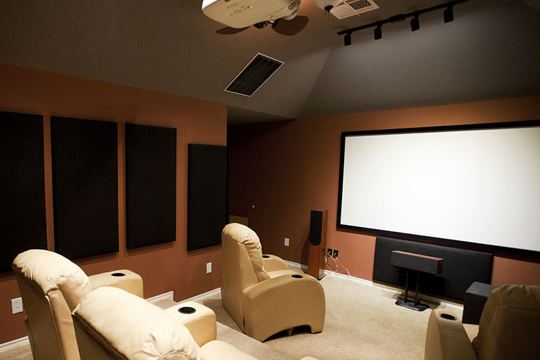 An application scenario or product detail of blackout projector screen - Image 12