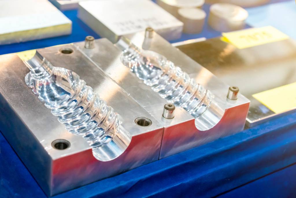 An application scenario or product detail of blow molding mold - Image 4