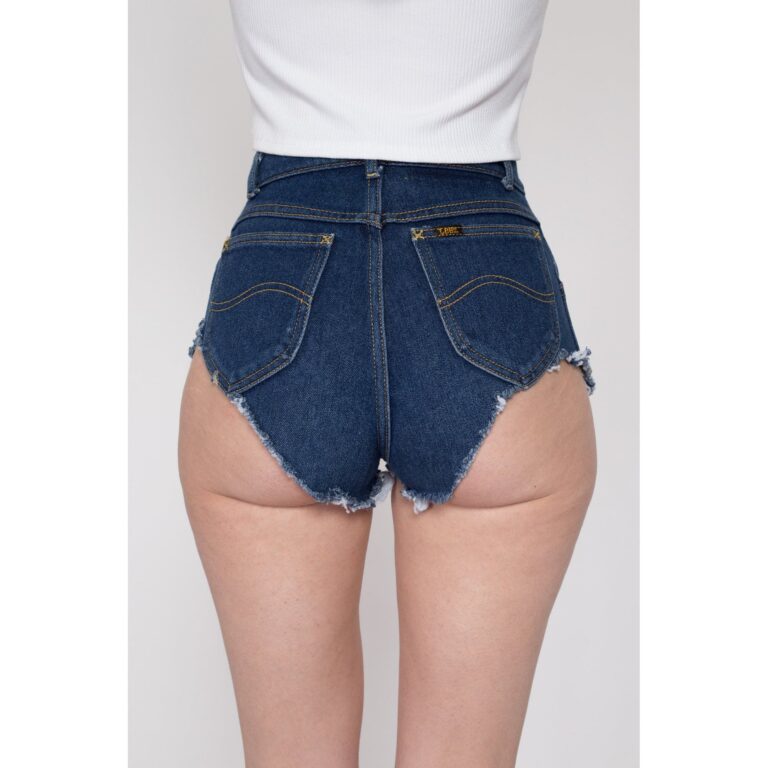 Featured image for the booty shorts jeans guide