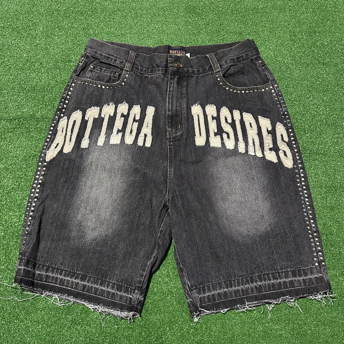 An application scenario or product detail of bottega desires shorts - Image 23