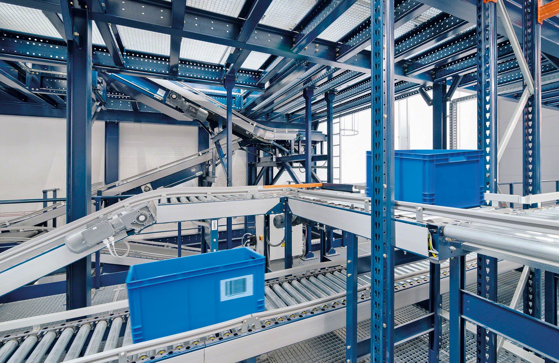 An application scenario or product detail of box conveyor - Image 4
