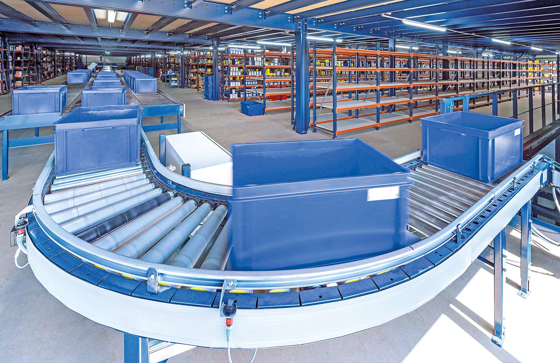 An application scenario or product detail of box conveyor - Image 15