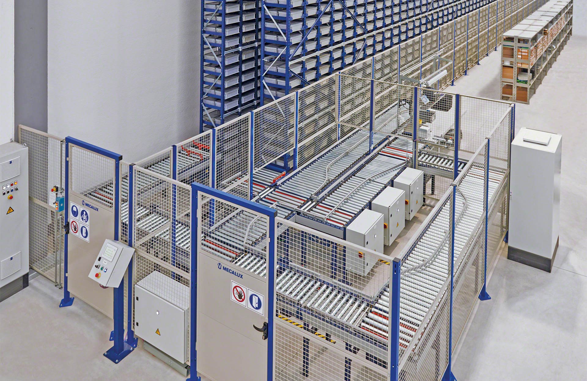 An application scenario or product detail of box conveyor - Image 24