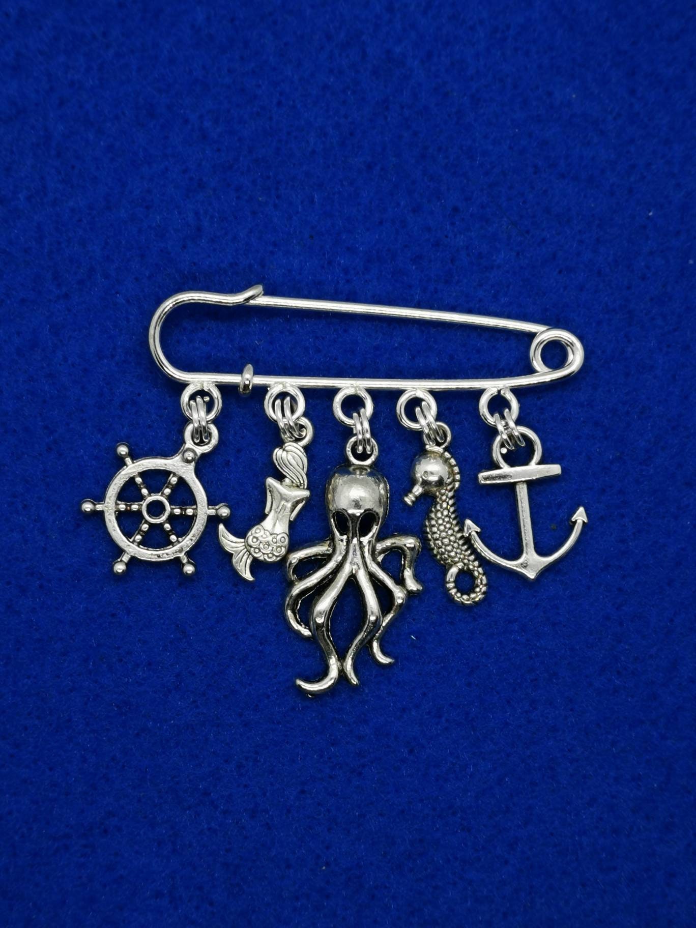 An application scenario or product detail of brooch nautical hat pins - Image 12