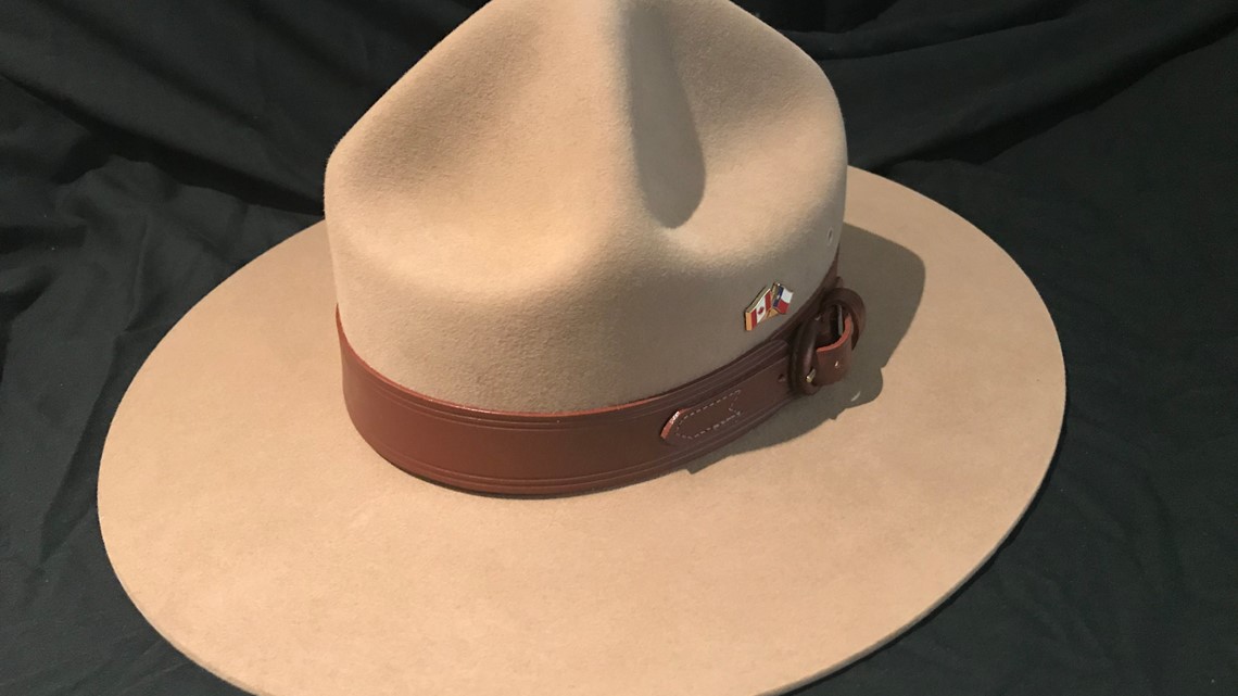 An application scenario or product detail of canadian mountie hat - Image 5