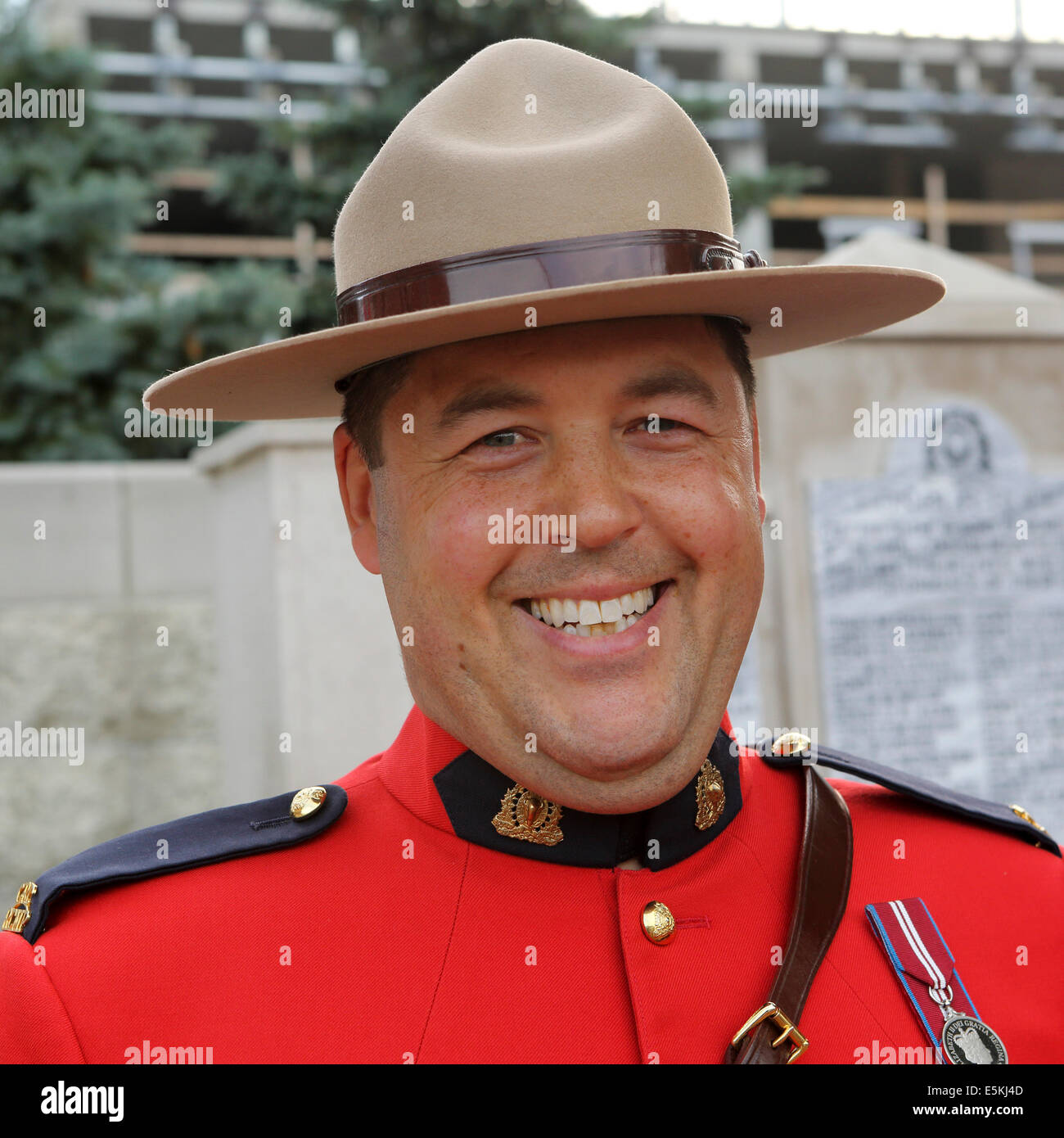 An application scenario or product detail of canadian mountie hat - Image 7