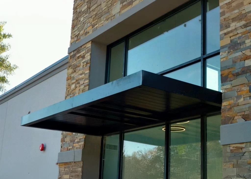 An application scenario or product detail of cantilever canopy - Image 2