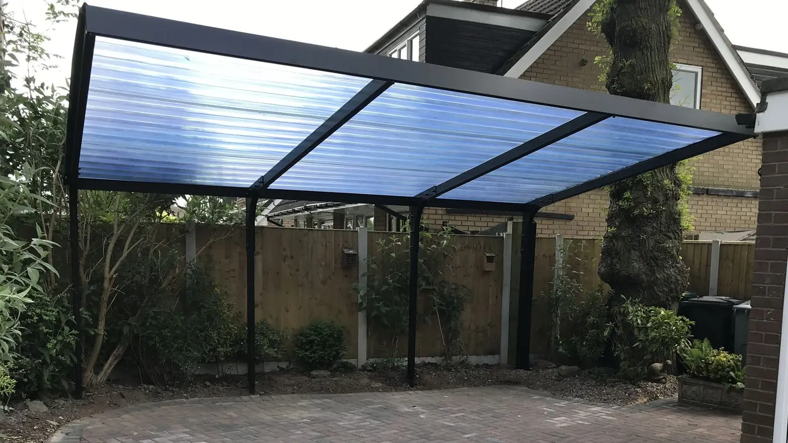 An application scenario or product detail of cantilever canopy - Image 11