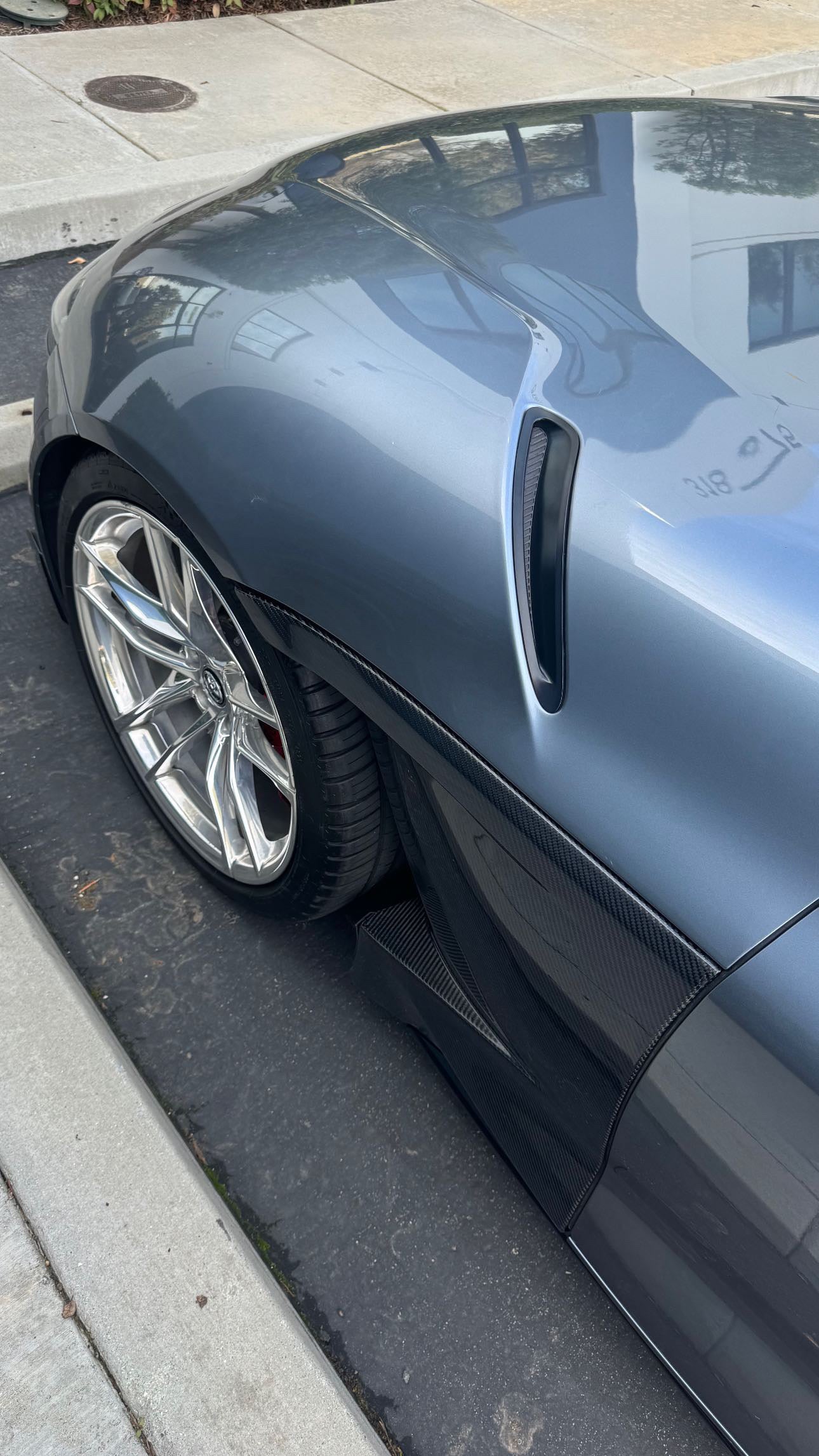 An application scenario or product detail of carbon fiber side fenders mk5 supra - Image 3
