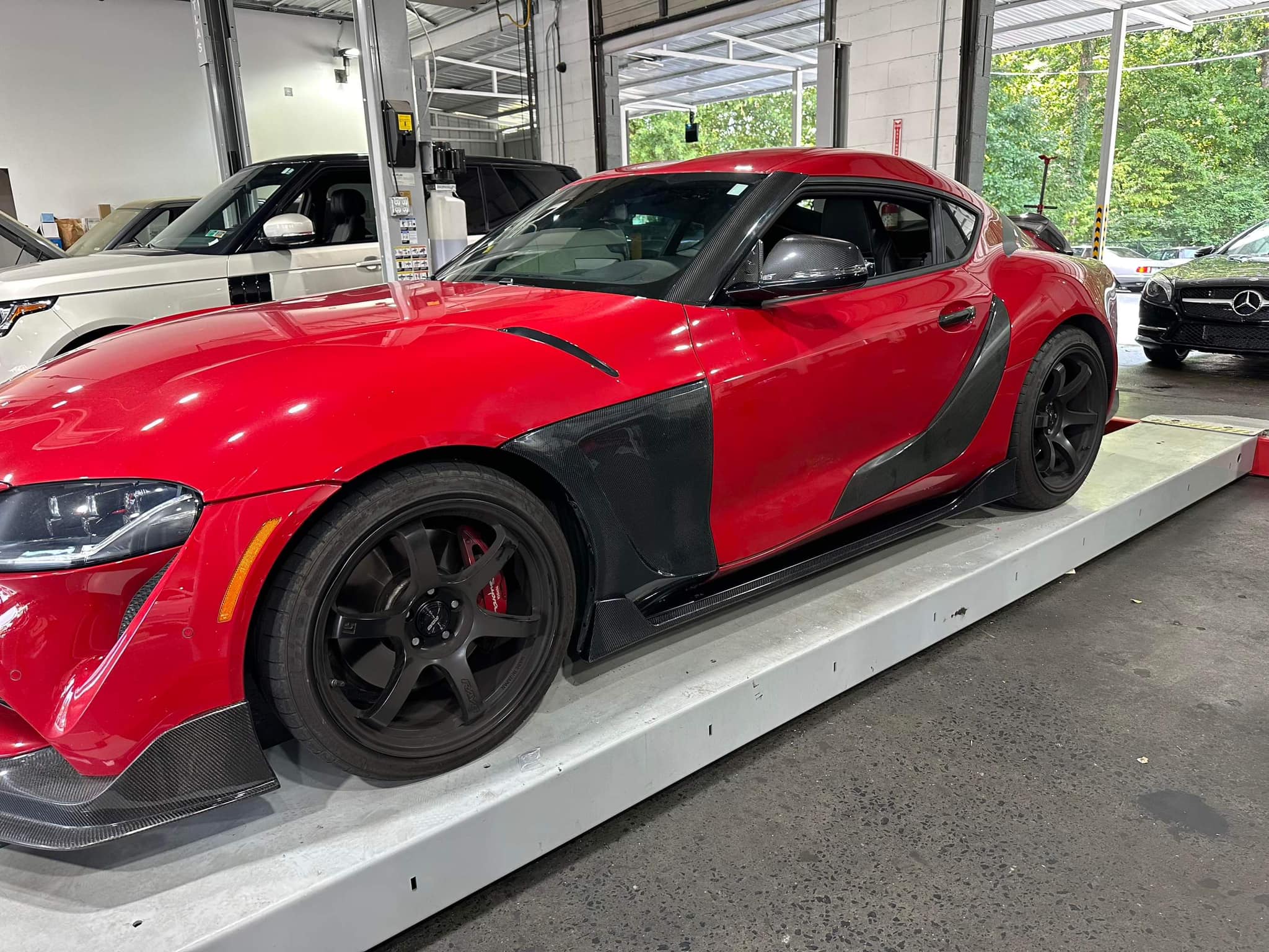 An application scenario or product detail of carbon fiber side fenders mk5 supra - Image 12