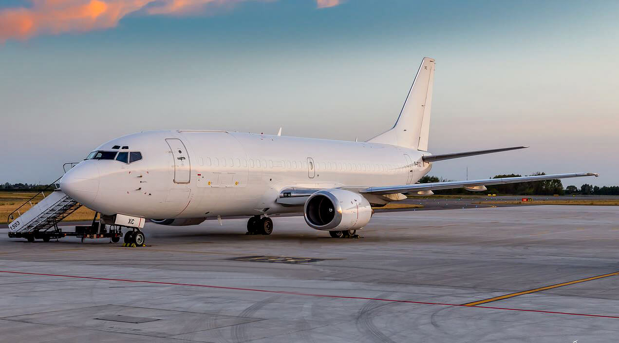 An application scenario or product detail of cargo aircraft for sale - Image 12