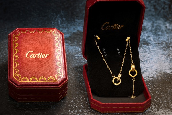 An application scenario or product detail of cartier box - Image 16