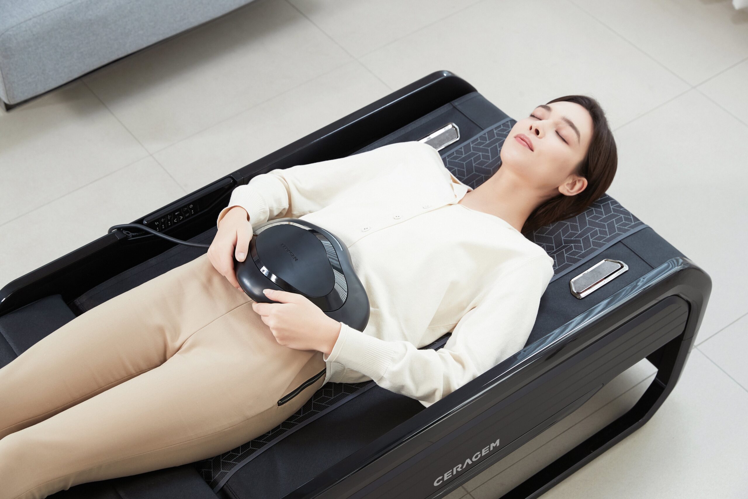 An application scenario or product detail of ceragem massage bed - Image 2