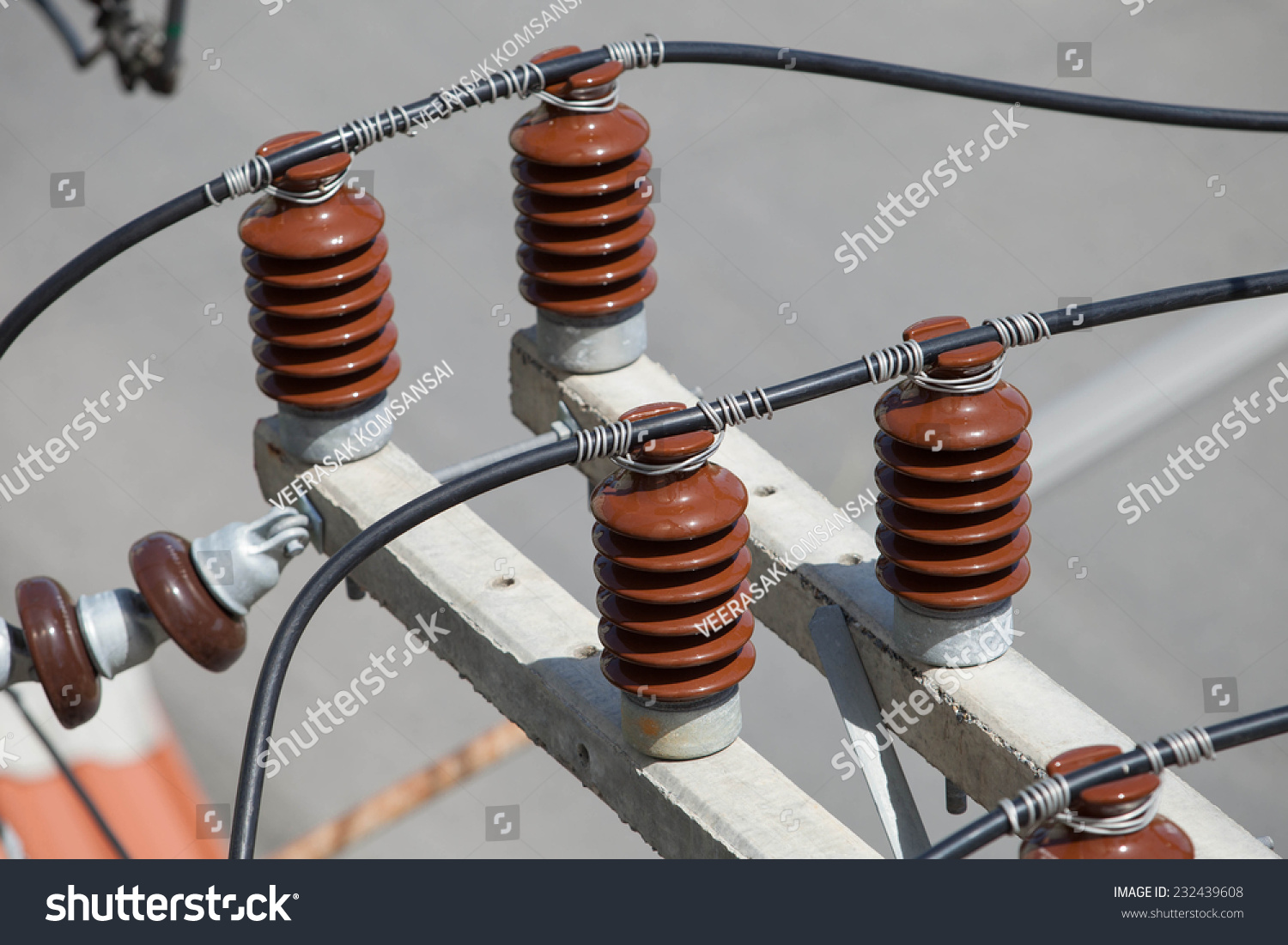 An application scenario or product detail of ceramic electrical insulator - Image 5