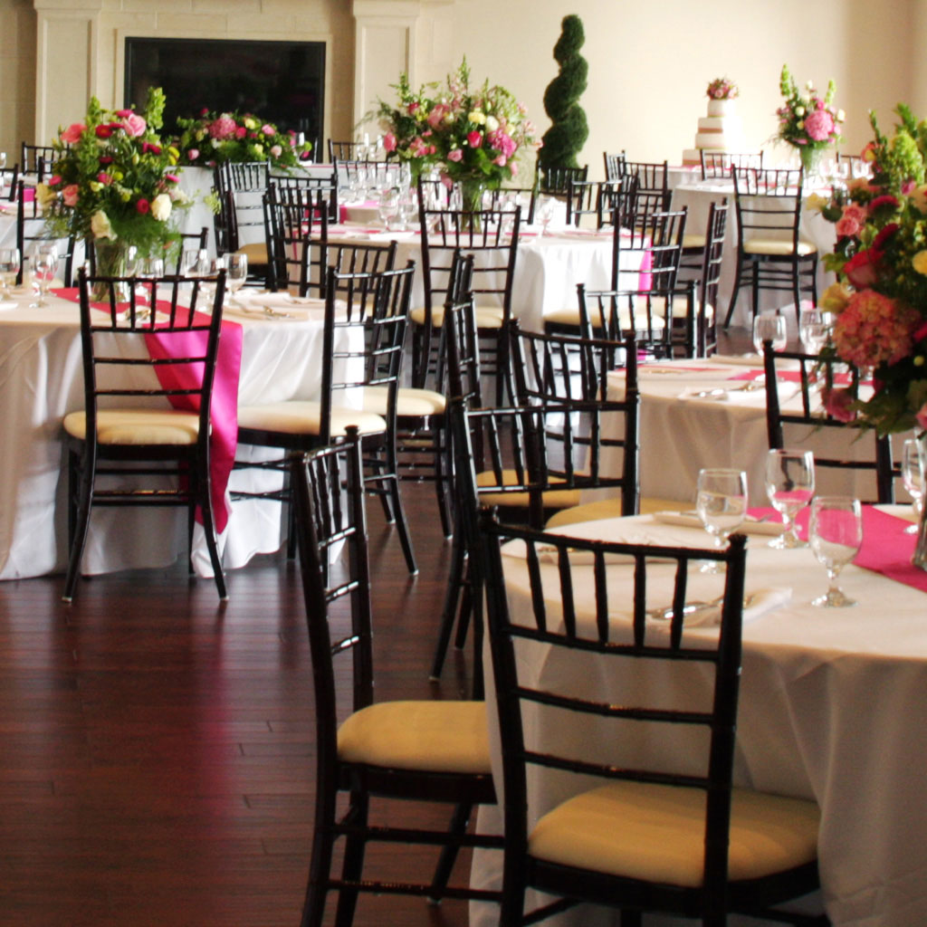 An application scenario or product detail of chiavari chairs for sale - Image 13