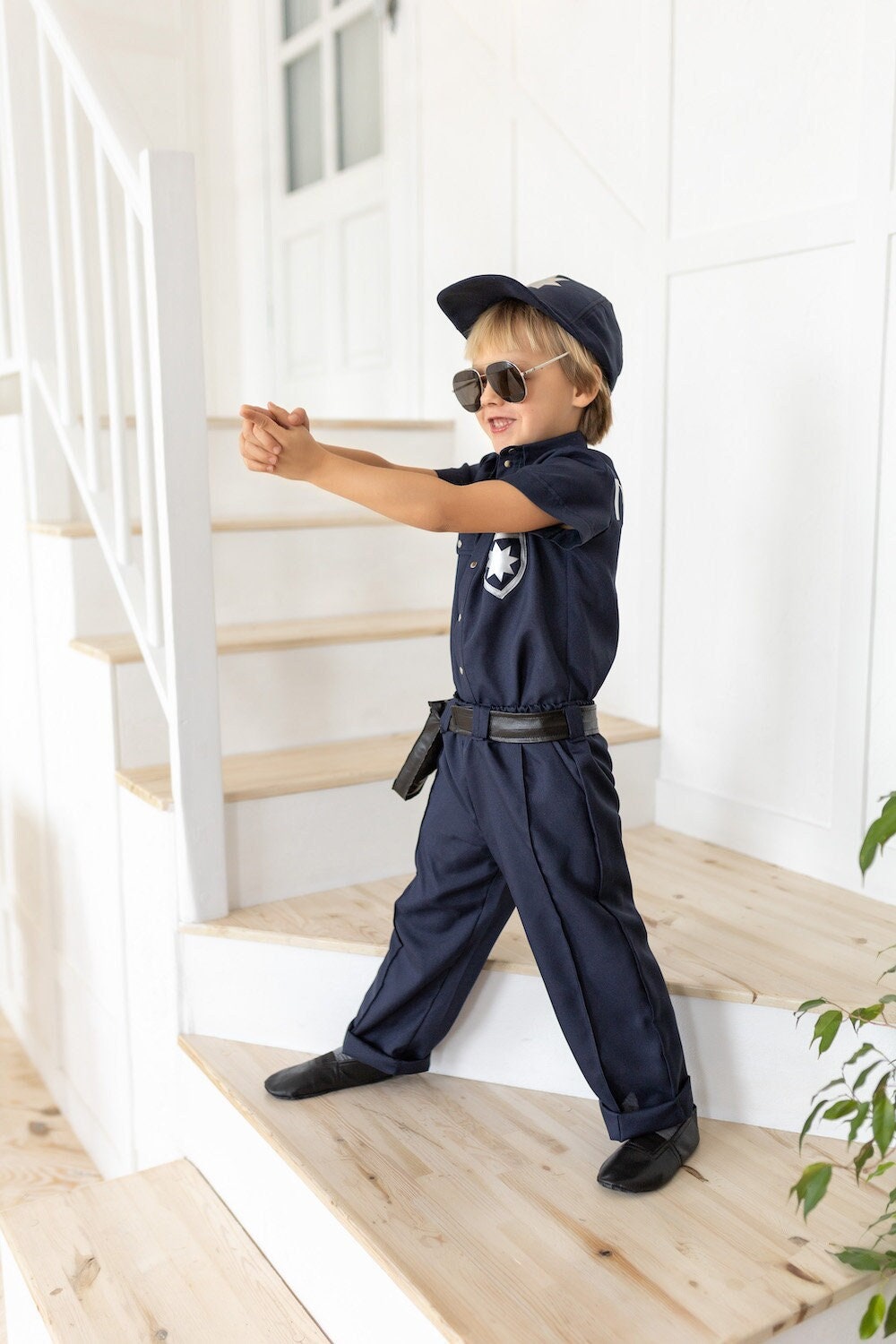 An application scenario or product detail of childrens policeman outfit - Image 5
