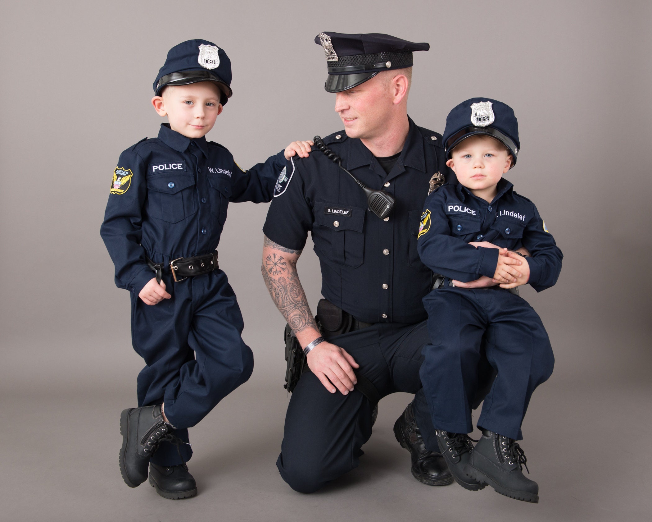 An application scenario or product detail of childrens policeman outfit - Image 11