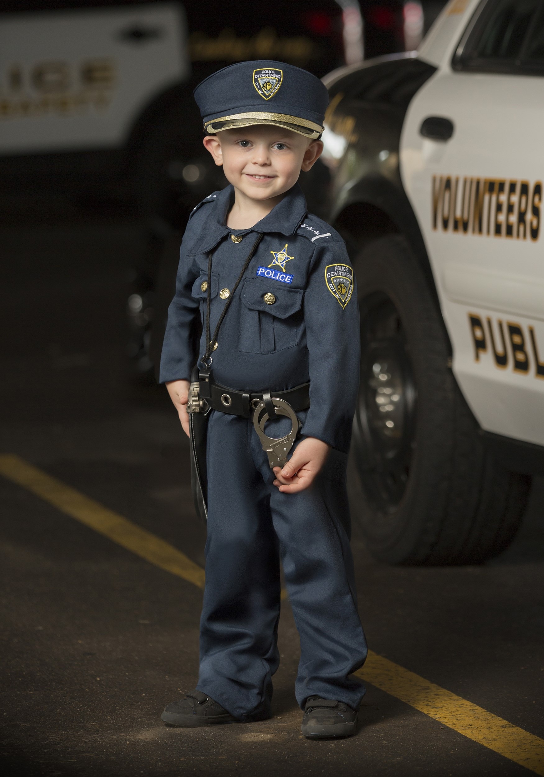 An application scenario or product detail of childrens policeman outfit - Image 15