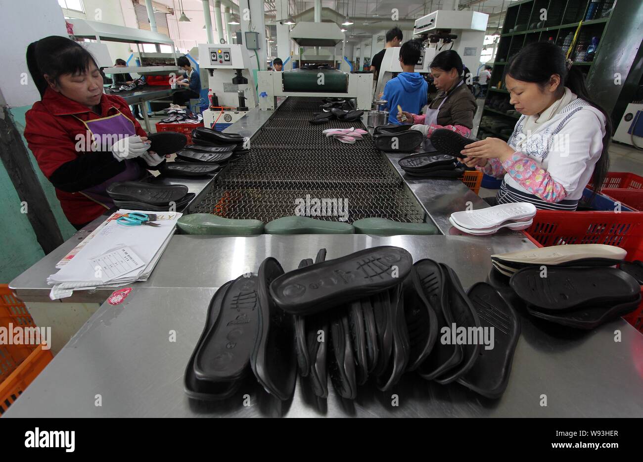 An application scenario or product detail of chinese shoes - Image 17