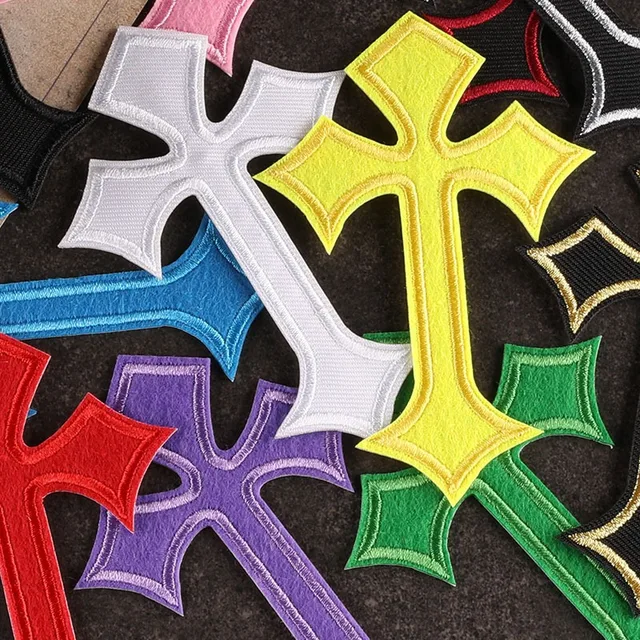 An application scenario or product detail of chrome heart cross stickers - Image 22