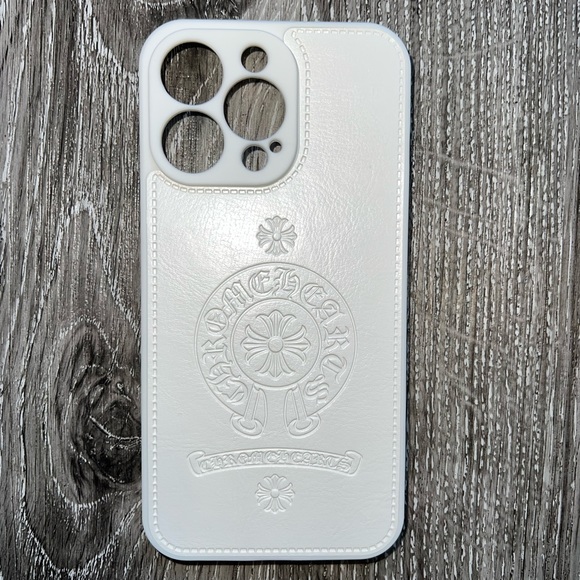 An application scenario or product detail of chrome heart phone case - Image 23