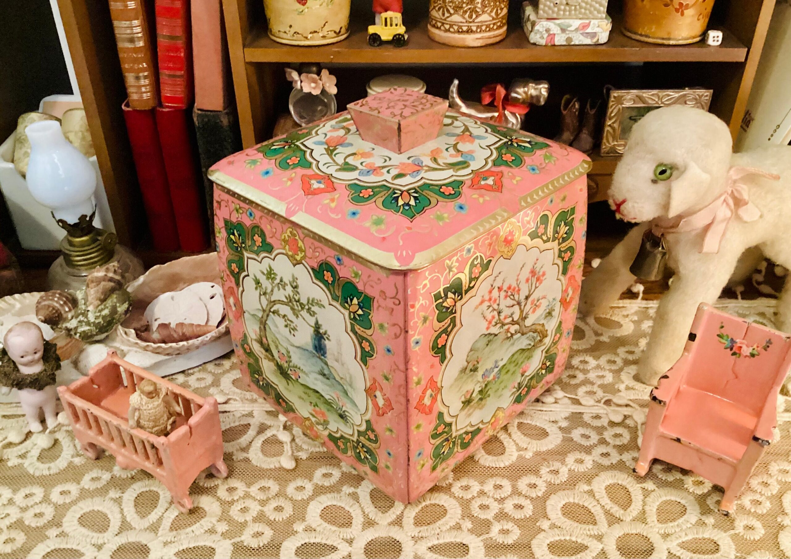 An application scenario or product detail of classic vintage cherry blossom trinket box square - Image 10