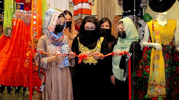 An application scenario or product detail of clothing for afghanistan - Image 11