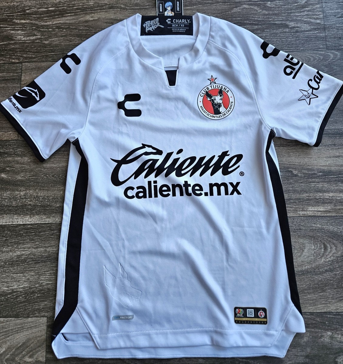 An application scenario or product detail of club tijuana jersey - Image 8