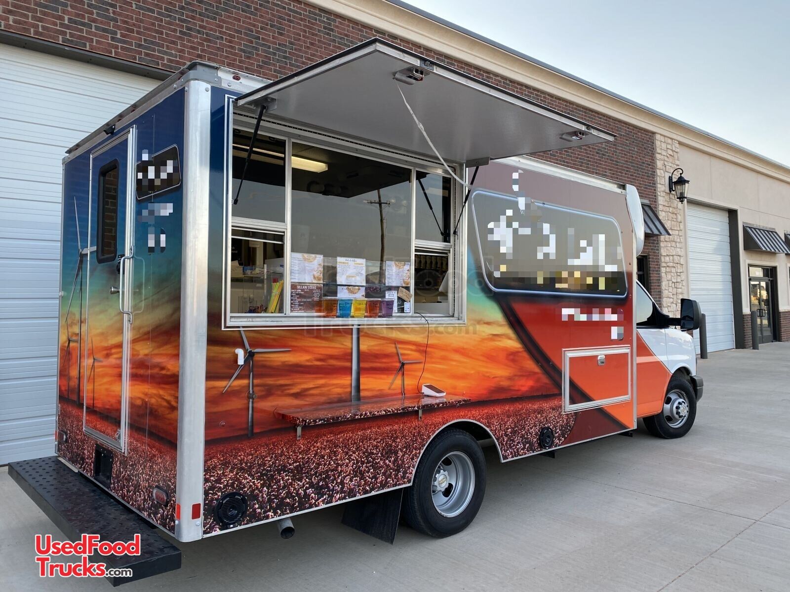An application scenario or product detail of coffee truck for sale - Image 9